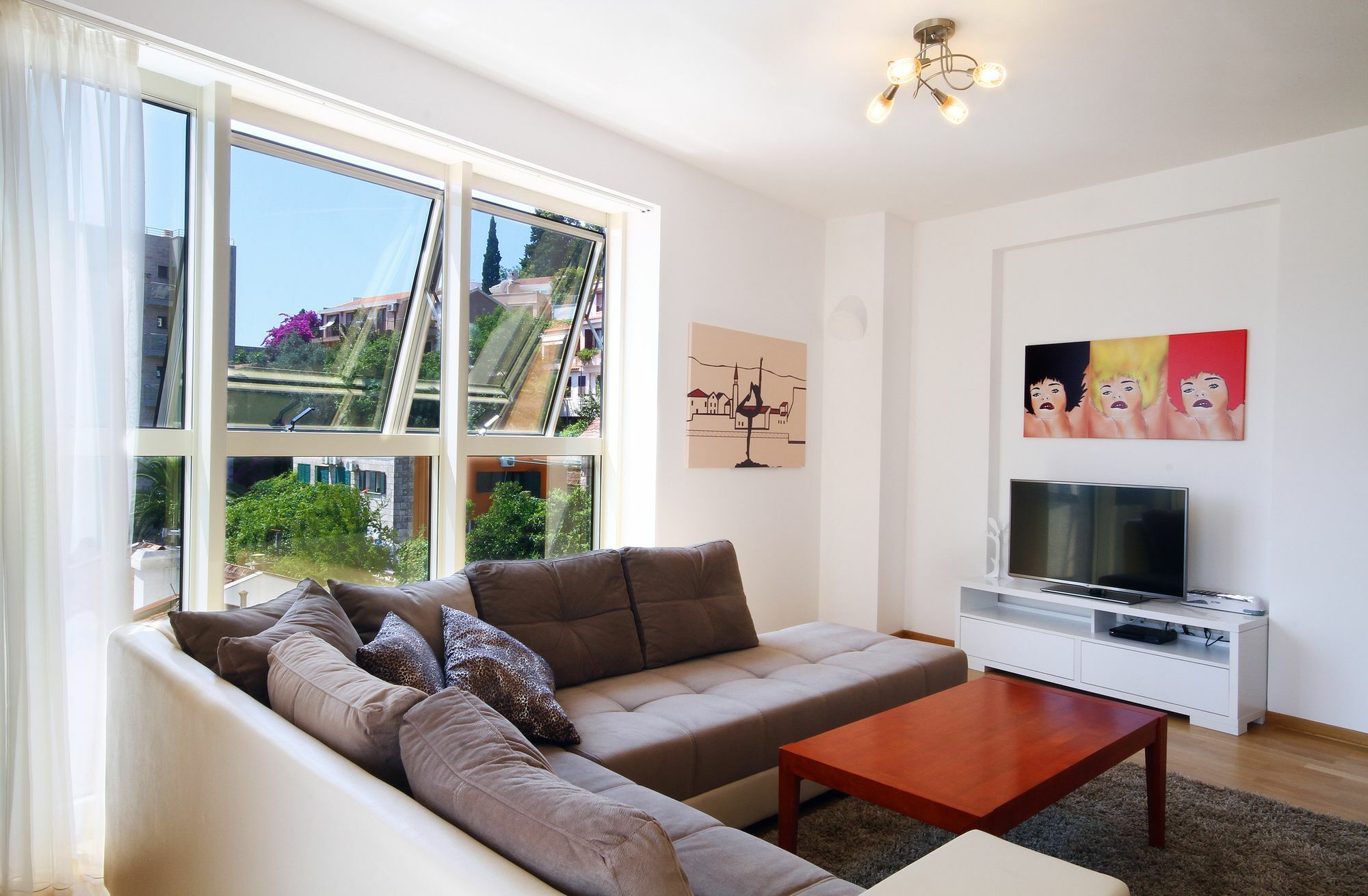 Sarap Apartments บุดวา ภายนอก รูปภาพ